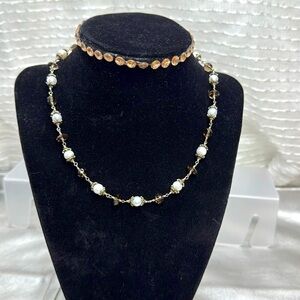 (Z4) Italian silver necklace with freshwater pearls and vintage stones